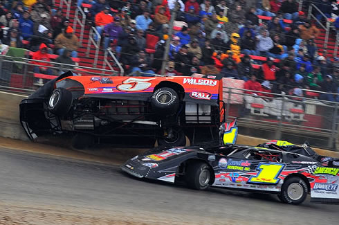Chris_Wilson_Dirt_Track_World_Cup_2009_Dirt_Late_Model_Crash_Lawrenceburg_Speedway_RaceNewsNetwork_com1.jpg